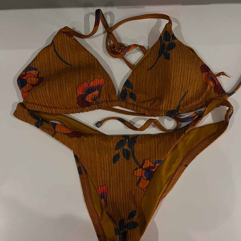 Vitamin A - California High bikini in triangle top and bottoms